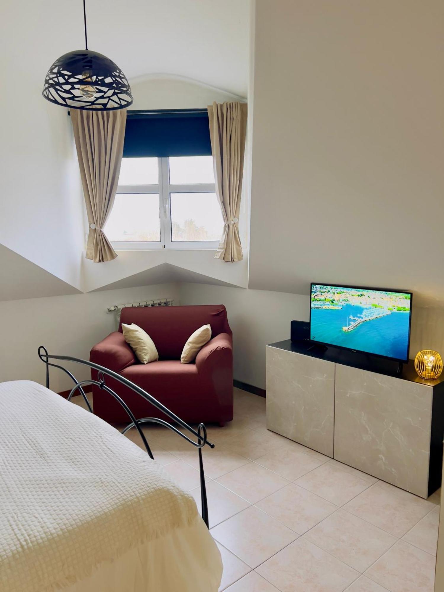 Attic - Intero Apartment